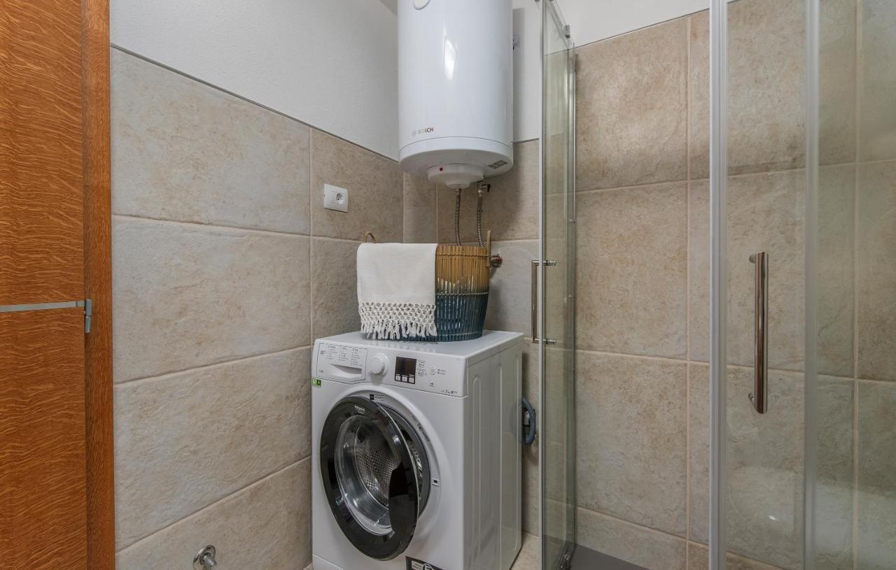 Apartment Claire Karsete Экстерьер фото