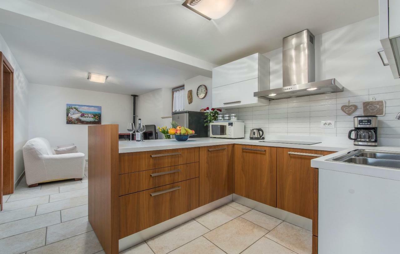 Apartment Claire Karsete Экстерьер фото